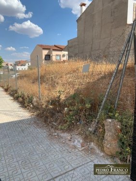 PARCELA URBANA EN VENTA EN ALMENDRALEJO (AVENIDA RAFAEL ALBERTI)