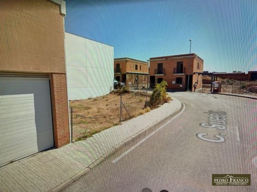 PARCELA URBANA EN VENTA EN ALMENDRALEJO (DULCE CHACÓN)