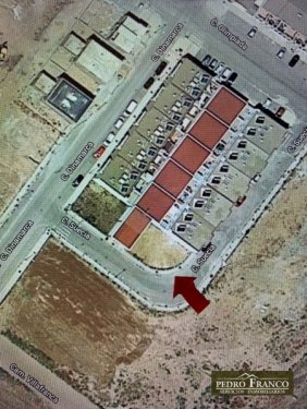 PARCELA URBANA EN VENTA EN ALMENDRALEJO (DULCE CHACÓN)