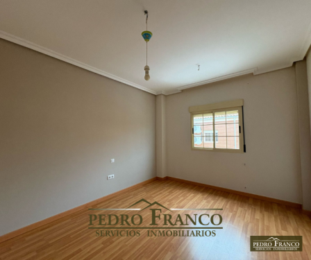 DÚPLEX EN VENTA EN ALMENDRALEJO (AVENIDA RAFAEL ALBERTI)