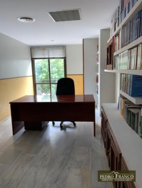 LOCAL EN ALQUILER EN ALMENDRALEJO (CENTRO(AYUNTAMIENTO-PARROQUIA-CALLE REAL))