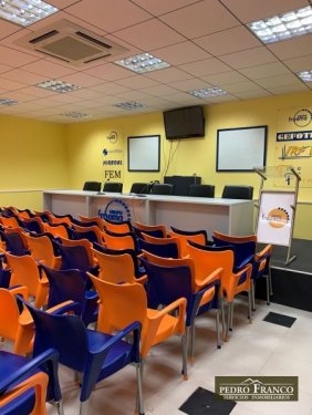 LOCAL EN ALQUILER EN ALMENDRALEJO (CRTA.ACEUCHAL)