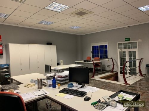 LOCAL EN ALQUILER EN ALMENDRALEJO (CRTA.ACEUCHAL)