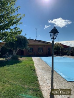 CHALET EN VENTA EN ALMENDRALEJO (SAN MARCOS(ERMITA-OLIVOS-TIZA-RESTO))