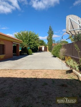 CHALET EN VENTA EN ALMENDRALEJO (SAN MARCOS(ERMITA-OLIVOS-TIZA-RESTO))