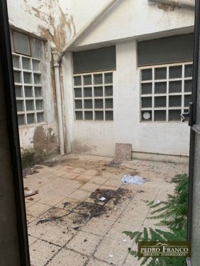 LOCAL EN VENTA EN ALMENDRALEJO (SAN ANTONIO/ SAN BLAS/CENTRO)
