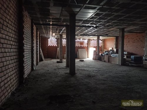LOCAL EN VENTA EN ALMENDRALEJO (AVD.PRESIDENTE J.CARLOS RODRIGUEZ IBARRA)