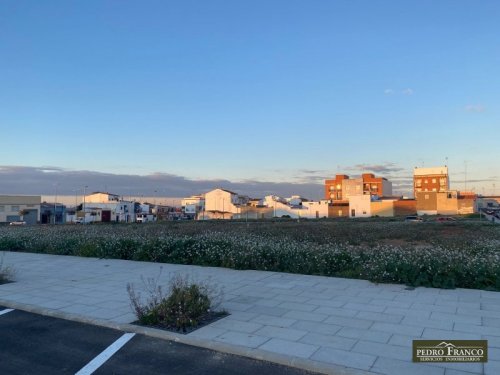 PARCELA URBANA EN VENTA EN ALMENDRALEJO (CRTA.ACEUCHAL)