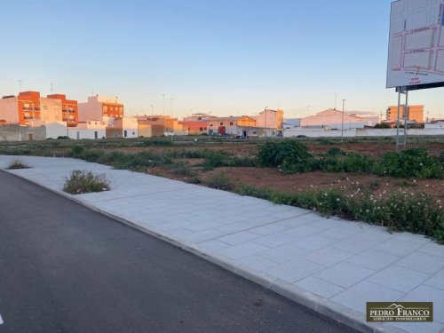PARCELA URBANA EN VENTA EN ALMENDRALEJO (CRTA.ACEUCHAL)