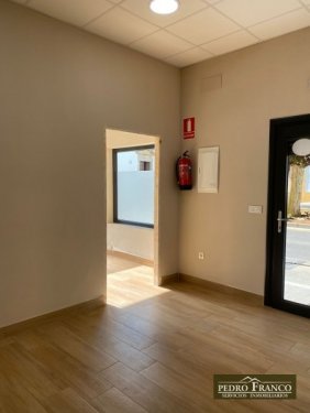 LOCAL EN VENTA EN ALMENDRALEJO (SAN ANTONIO/ SAN BLAS/CENTRO)