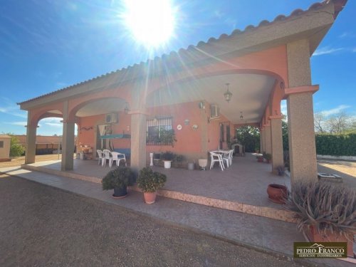 CHALET EN VENTA EN ALMENDRALEJO (SAN MARCOS(ERMITA-OLIVOS-TIZA-RESTO))