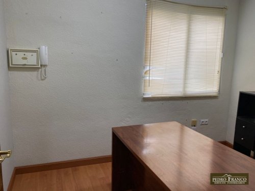 LOCAL EN VENTA EN ALMENDRALEJO (CENTRO(AYUNTAMIENTO-PARROQUIA-CALLE REAL))