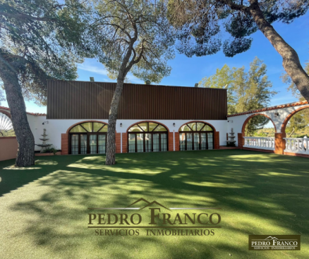 COMPLEJO HOSTELERO (LOCAL-VIVIENDA) EN VENTA EN ALMENDRALEJO (SAN MARCOS)