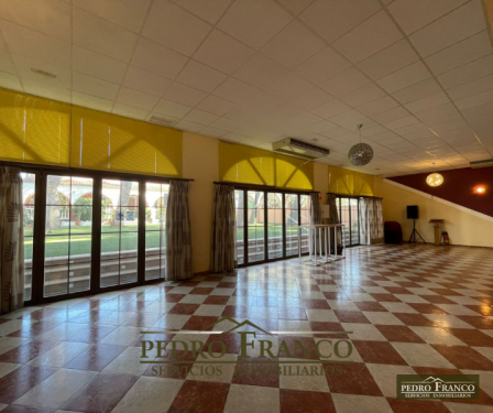COMPLEJO HOSTELERO (LOCAL-VIVIENDA) EN VENTA EN ALMENDRALEJO (SAN MARCOS)