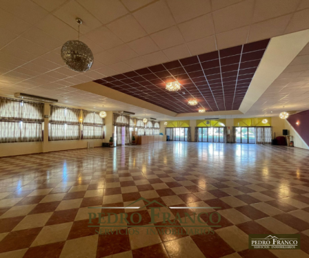 COMPLEJO HOSTELERO (LOCAL-VIVIENDA) EN VENTA EN ALMENDRALEJO (SAN MARCOS)