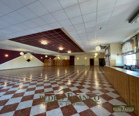 COMPLEJO HOSTELERO (LOCAL-VIVIENDA) EN VENTA EN ALMENDRALEJO (SAN MARCOS)