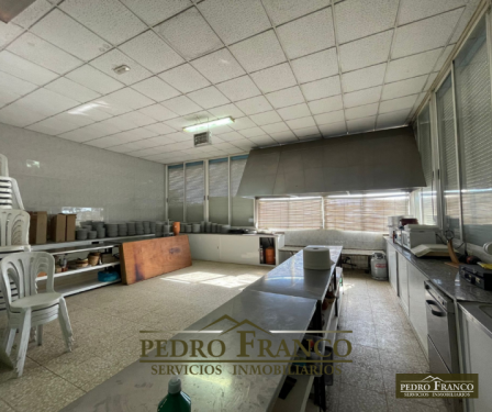 COMPLEJO HOSTELERO (LOCAL-VIVIENDA) EN VENTA EN ALMENDRALEJO (SAN MARCOS)