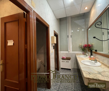COMPLEJO HOSTELERO (LOCAL-VIVIENDA) EN VENTA EN ALMENDRALEJO (SAN MARCOS)