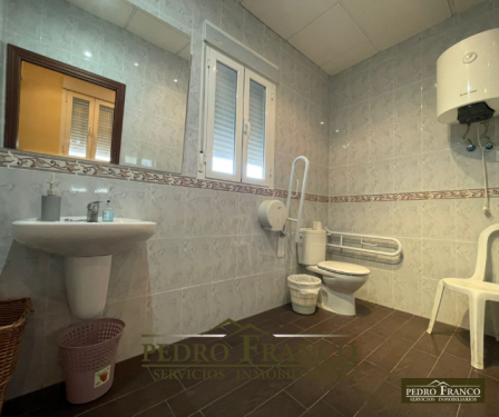 COMPLEJO HOSTELERO (LOCAL-VIVIENDA) EN VENTA EN ALMENDRALEJO (SAN MARCOS)