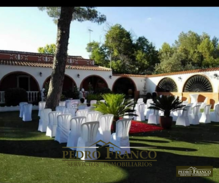 COMPLEJO HOSTELERO (LOCAL-VIVIENDA) EN VENTA EN ALMENDRALEJO (SAN MARCOS)