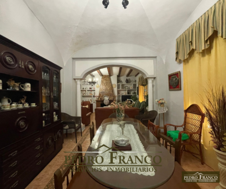COMPLEJO HOSTELERO (LOCAL-VIVIENDA) EN VENTA EN ALMENDRALEJO (SAN MARCOS)