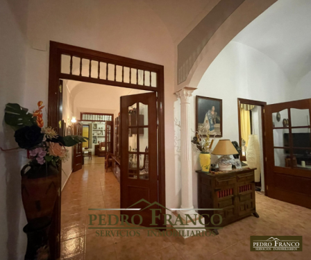 COMPLEJO HOSTELERO (LOCAL-VIVIENDA) EN VENTA EN ALMENDRALEJO (SAN MARCOS)