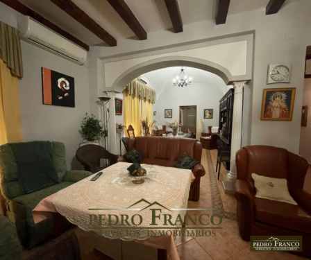 COMPLEJO HOSTELERO (LOCAL-VIVIENDA) EN VENTA EN ALMENDRALEJO (SAN MARCOS)