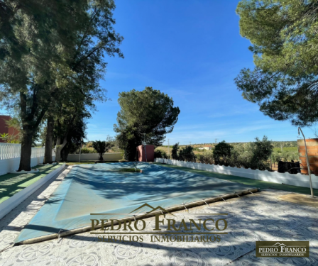 COMPLEJO HOSTELERO (LOCAL-VIVIENDA) EN VENTA EN ALMENDRALEJO (SAN MARCOS)