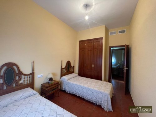 CHALET EN VENTA EN ALMENDRALEJO (SAN MARCOS(ERMITA-OLIVOS-TIZA-RESTO))