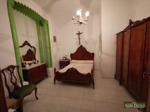 CASA EN VENTA EN ALMENDRALEJO (CENTRO/FCO.PIZARRO/CALLE SAN JOSE)