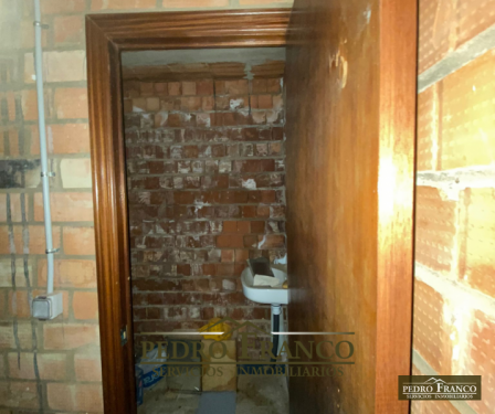 CASA EN VENTA EN ALMENDRALEJO (SAN JOSE - INSTITUTO-AMBULATORIO)