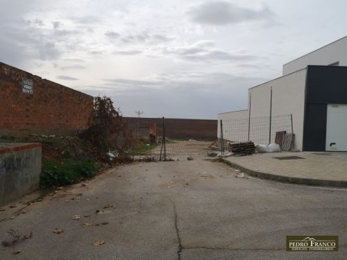 PARCELA URBANA EN VENTA EN ALMENDRALEJO (PARQUE DE EUROPA /TRASERAS POLIDEPORTIVO)