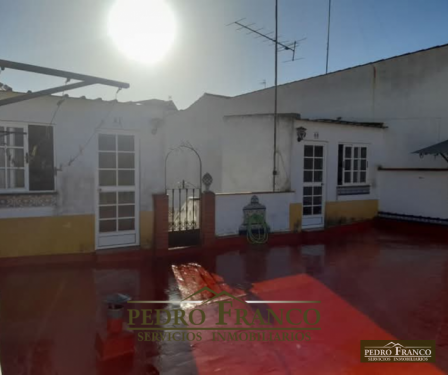 CASA EN VENTA EN ALMENDRALEJO (SAN JOSE)