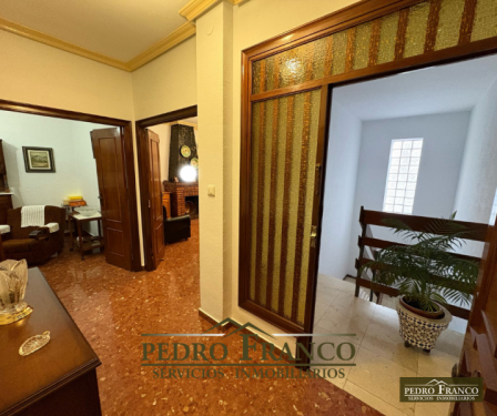 VIVIENDA CASA + LOCAL (CON ENTRADAS INDEPENDIENTES) EN VENTA EN ALMENDRALEJO (AVENIDA DE LA PAZ)