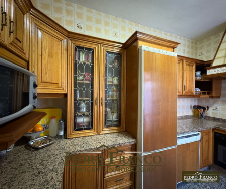 VIVIENDA CASA + LOCAL (CON ENTRADAS INDEPENDIENTES) EN VENTA EN ALMENDRALEJO (AVENIDA DE LA PAZ)