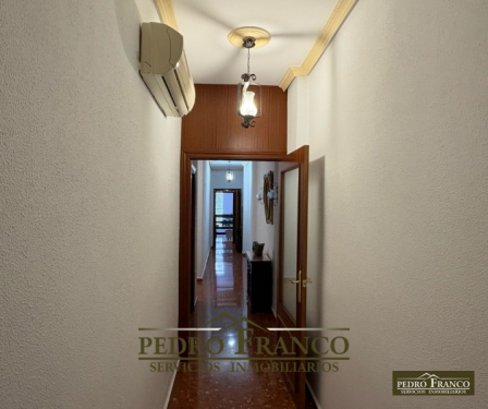 VIVIENDA CASA + LOCAL (CON ENTRADAS INDEPENDIENTES) EN VENTA EN ALMENDRALEJO (AVENIDA DE LA PAZ)