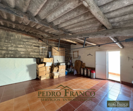 VIVIENDA CASA + LOCAL (CON ENTRADAS INDEPENDIENTES) EN VENTA EN ALMENDRALEJO (AVENIDA DE LA PAZ)