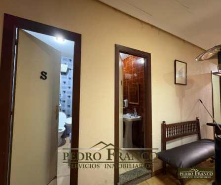 VIVIENDA CASA + LOCAL (CON ENTRADAS INDEPENDIENTES) EN VENTA EN ALMENDRALEJO (AVENIDA DE LA PAZ)