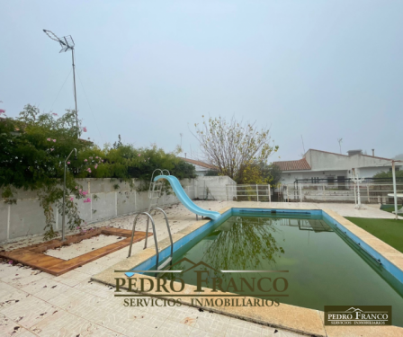 CHALET EN VENTA EN ALMENDRALEJO (SAN MARCOS-CLUB SAN MARCOS)