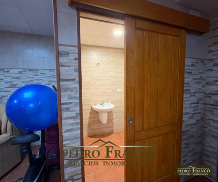 CASA EN VENTA EN ALMENDRALEJO (DULCE CHACÓN)