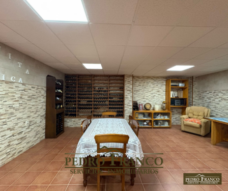 CASA EN VENTA EN ALMENDRALEJO (DULCE CHACÓN)