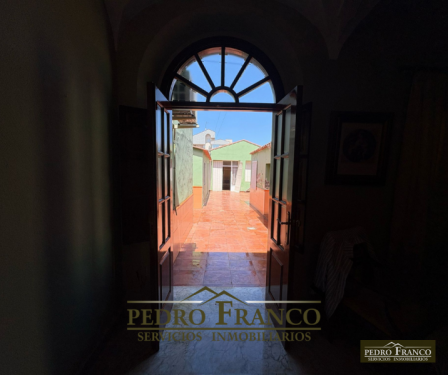 CASA EN VENTA EN ALMENDRALEJO (CAMPO FUTBOL/PLAZA EXTREMADURA)