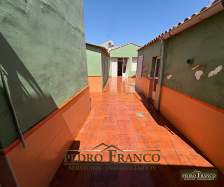 CASA EN VENTA EN ALMENDRALEJO (CAMPO FUTBOL/PLAZA EXTREMADURA)