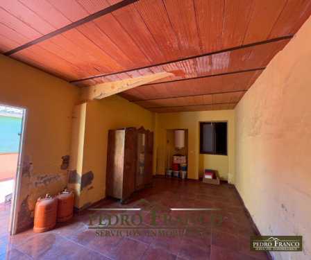 CASA EN VENTA EN ALMENDRALEJO (CAMPO FUTBOL/PLAZA EXTREMADURA)