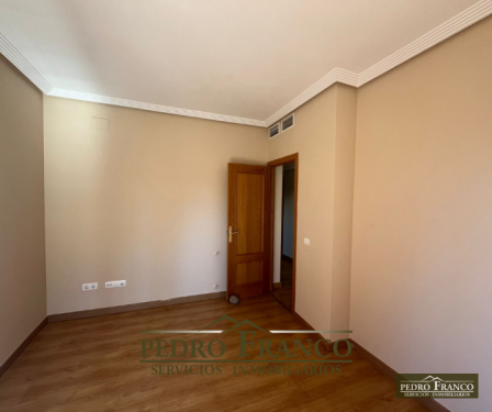 PISO EN VENTA EN ALMENDRALEJO (CAMPO FUTBOL/PLAZA EXTREMADURA)