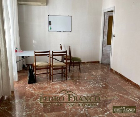 CASA EN VENTA EN ALMENDRALEJO (CENTRO CALLE MÉRIDA)