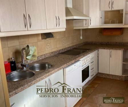 CASA EN VENTA EN ALMENDRALEJO (CENTRO CALLE MÉRIDA)