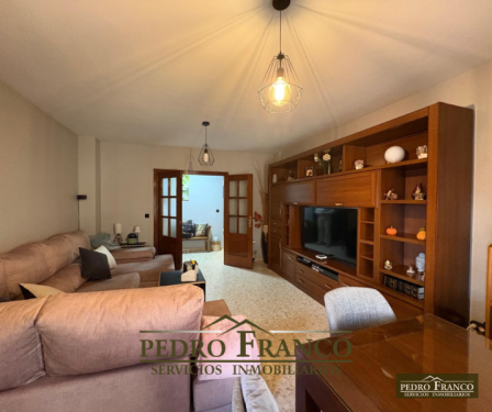 PISO EN VENTA EN ALMENDRALEJO (CTRA.SANTA ANA/ZACARIAS DE LA HERA/ COLEGIO SAN FRANCISCO)
