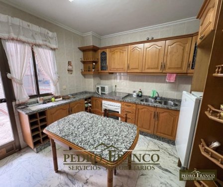 PISO EN VENTA EN ALMENDRALEJO (SAN JOSE - INSTITUTO-AMBULATORIO)
