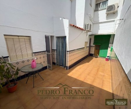 CASA EN VENTA EN ALMENDRALEJO (ESPOLÓN-LA PIEDAD)